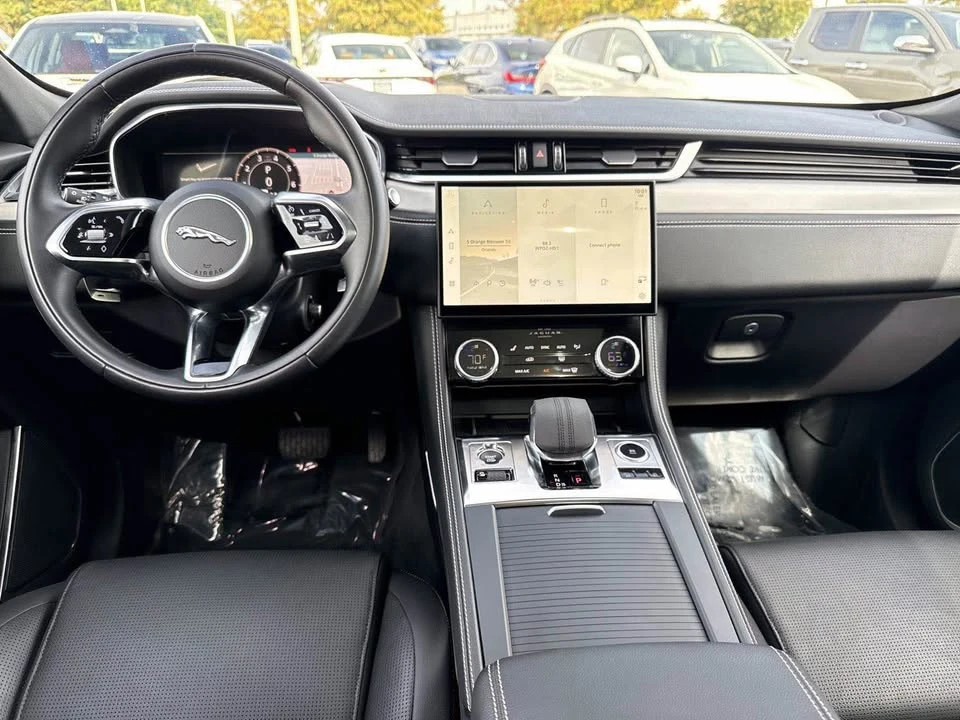 2024 Jaguar F-Pace - Image 13 of 20
