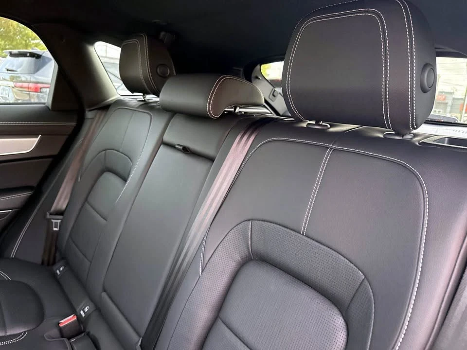 2024 Jaguar F-Pace - Image 11 of 20