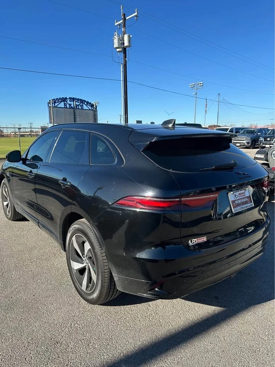 2024 Jaguar F-Pace - Image 5 of 8