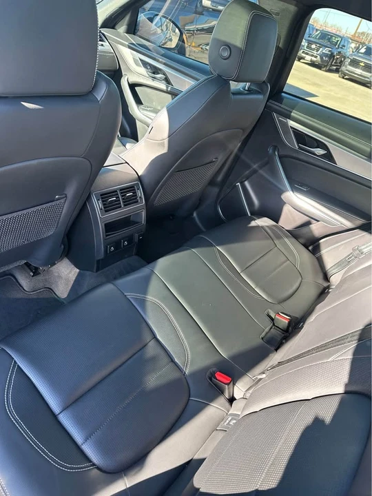 2024 Jaguar F-Pace - Image 7 of 8
