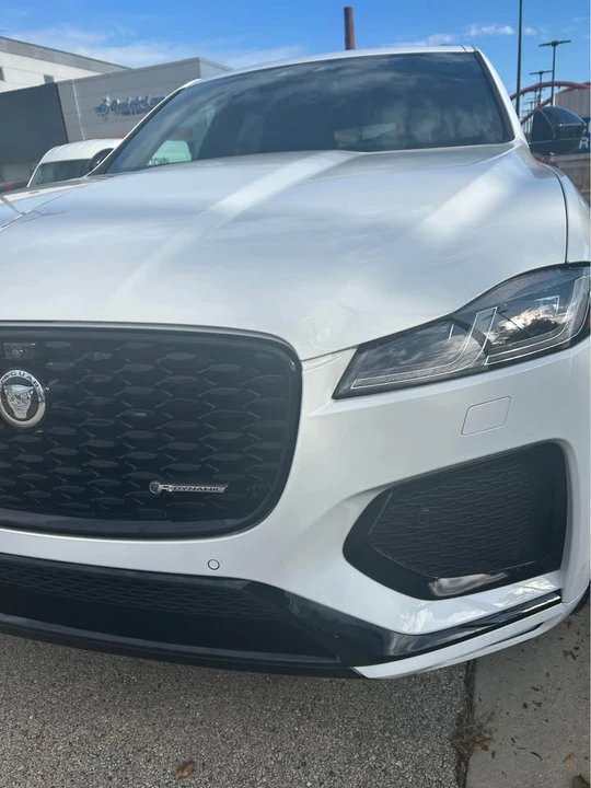 2024 Jaguar F-Pace - Image 6 of 9