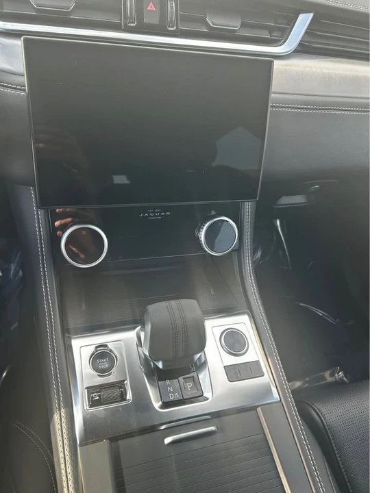 2024 Jaguar F-Pace - Image 4 of 9