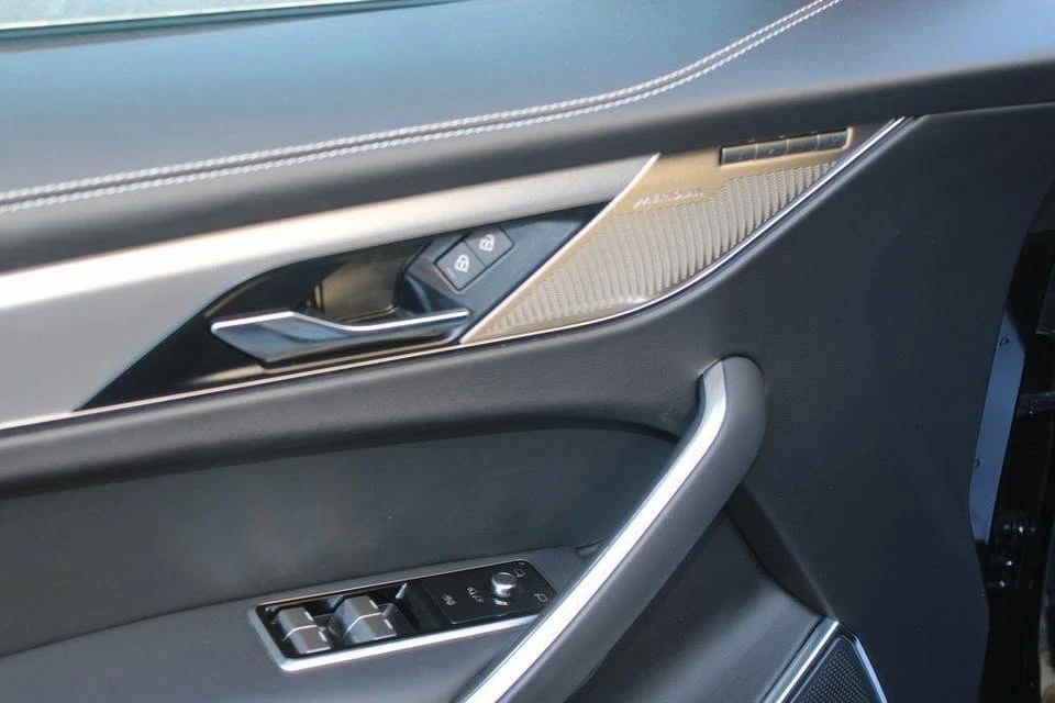 2024 Jaguar F-Pace - Image 8 of 20