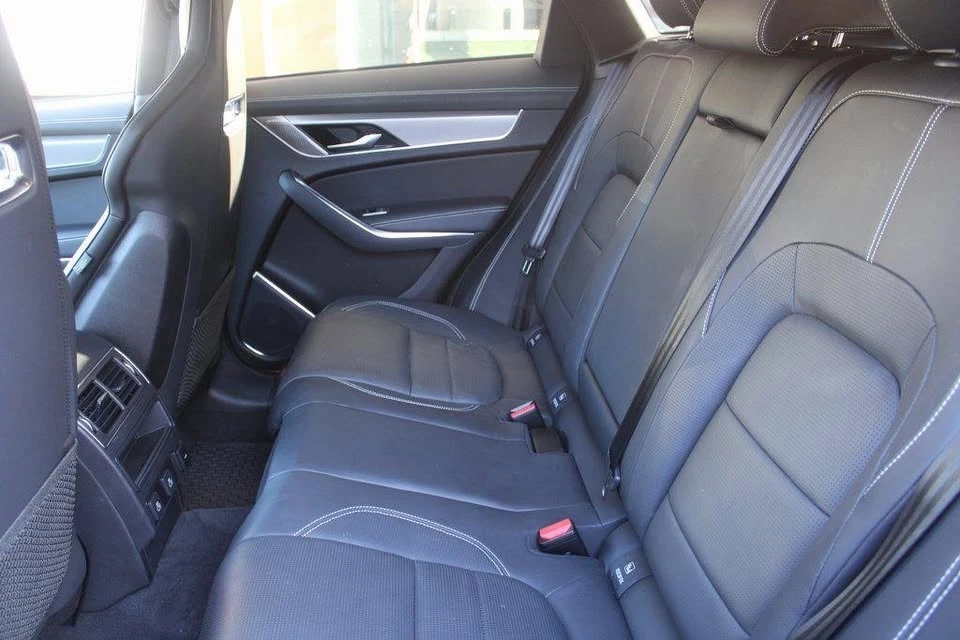 2024 Jaguar F-Pace - Image 18 of 20