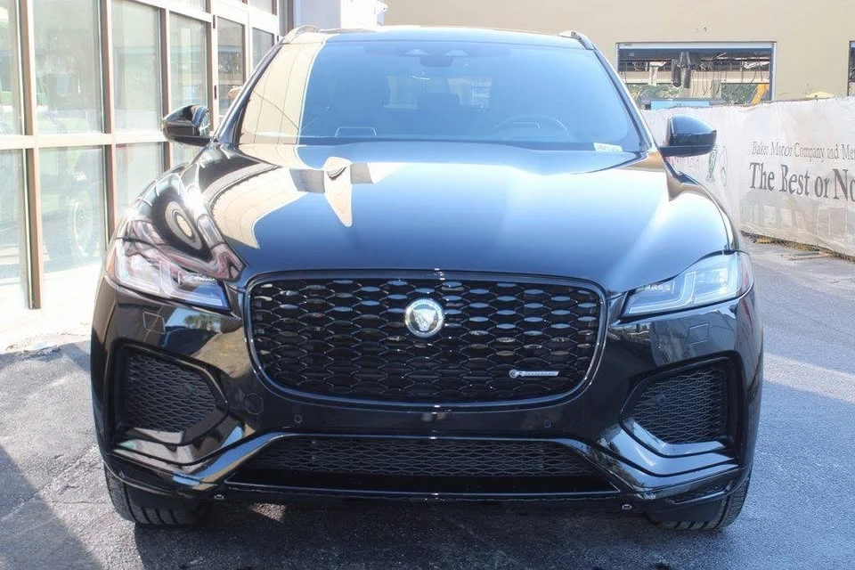 2024 Jaguar F-Pace - Image 2 of 20