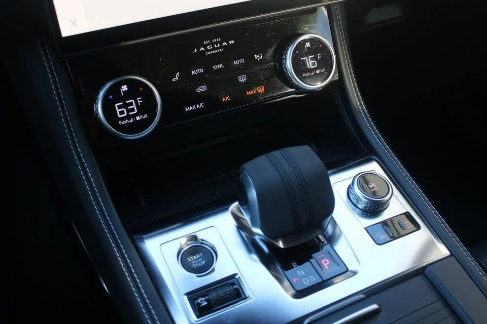 2024 Jaguar F-Pace - Image 13 of 20