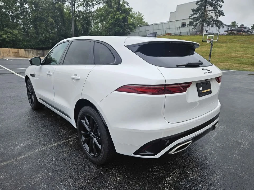 2024 Jaguar F-Pace - Image 6 of 19