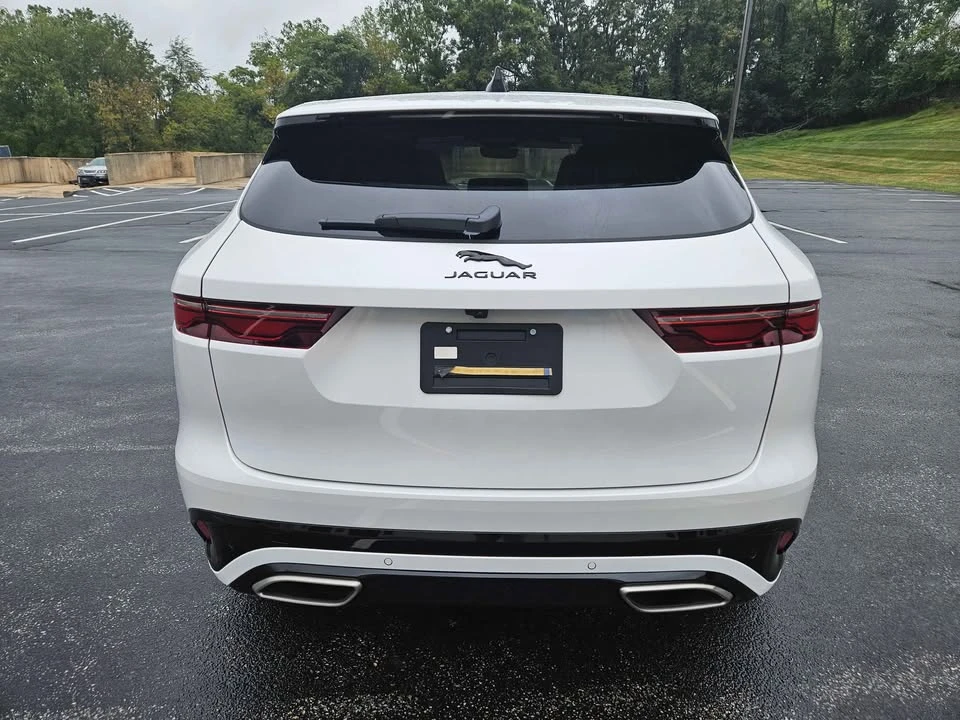 2024 Jaguar F-Pace - Image 5 of 19