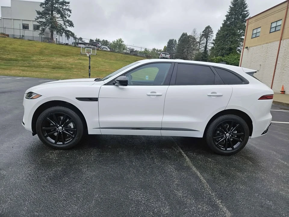 2024 Jaguar F-Pace - Image 7 of 19