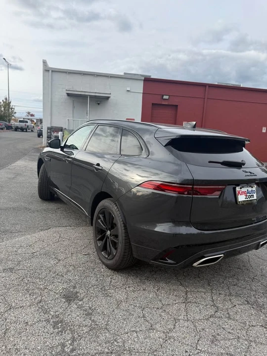 2024 Jaguar F-Pace - Image 13 of 14