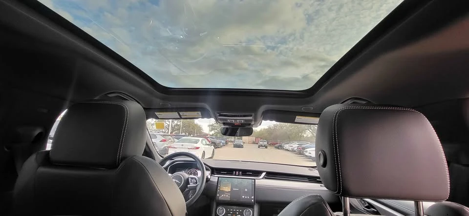 2024 Jaguar F-Pace - Image 17 of 19
