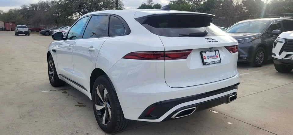 2024 Jaguar F-Pace - Image 3 of 19
