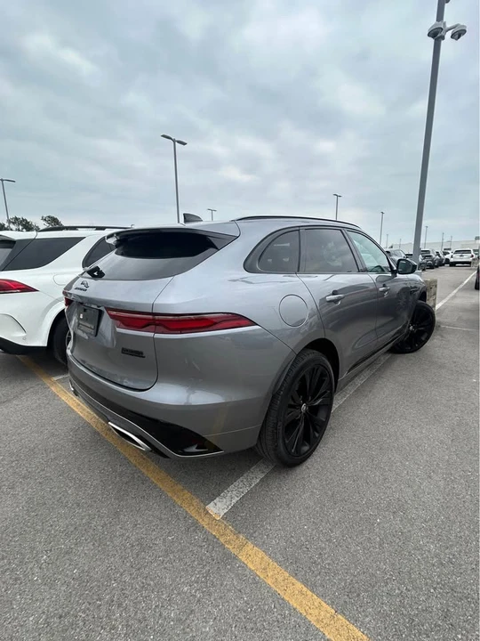 2024 Jaguar F-Pace - Image 4 of 7