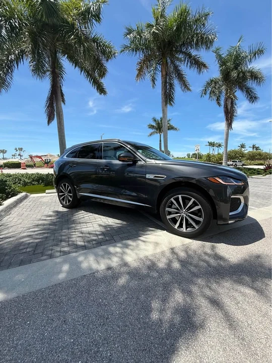 2024 Jaguar F-Pace - Image 2 of 18