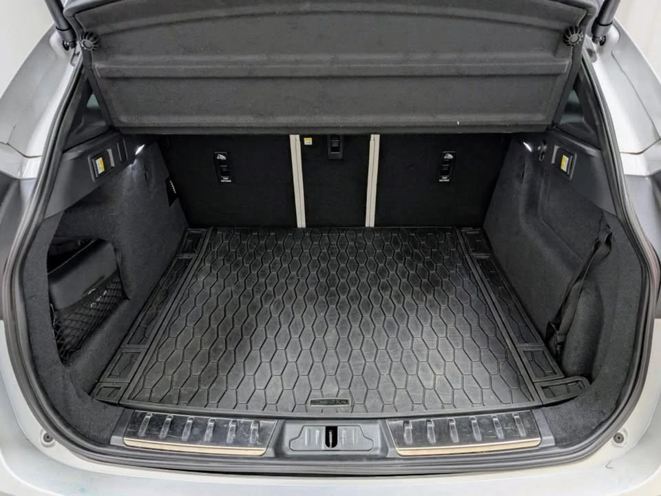 2024 Jaguar F-Pace - Image 19 of 20