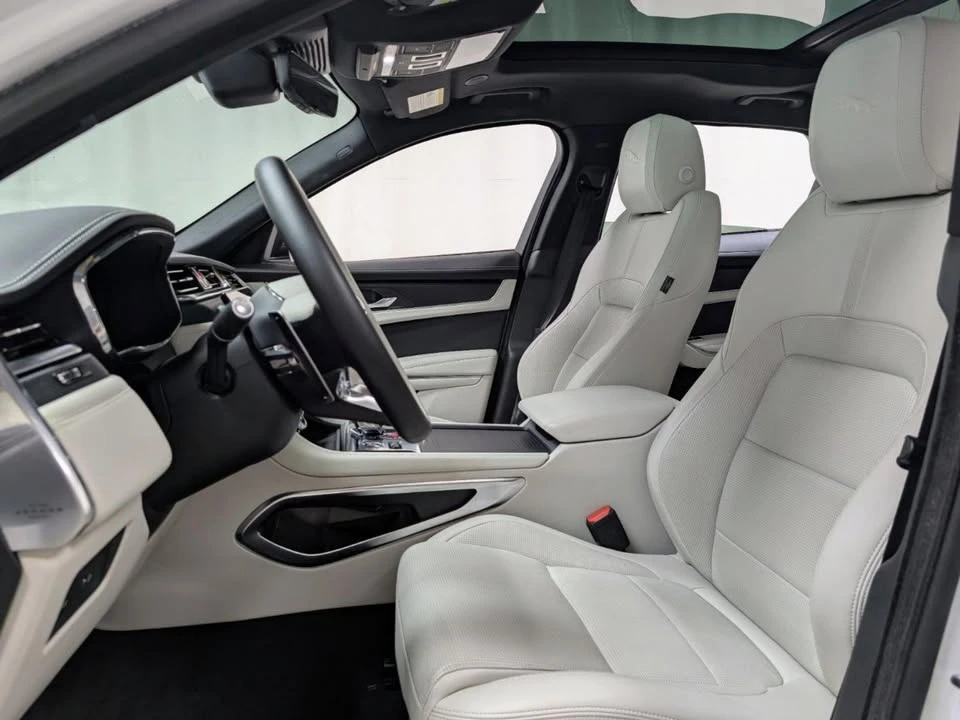 2024 Jaguar F-Pace - Image 13 of 20