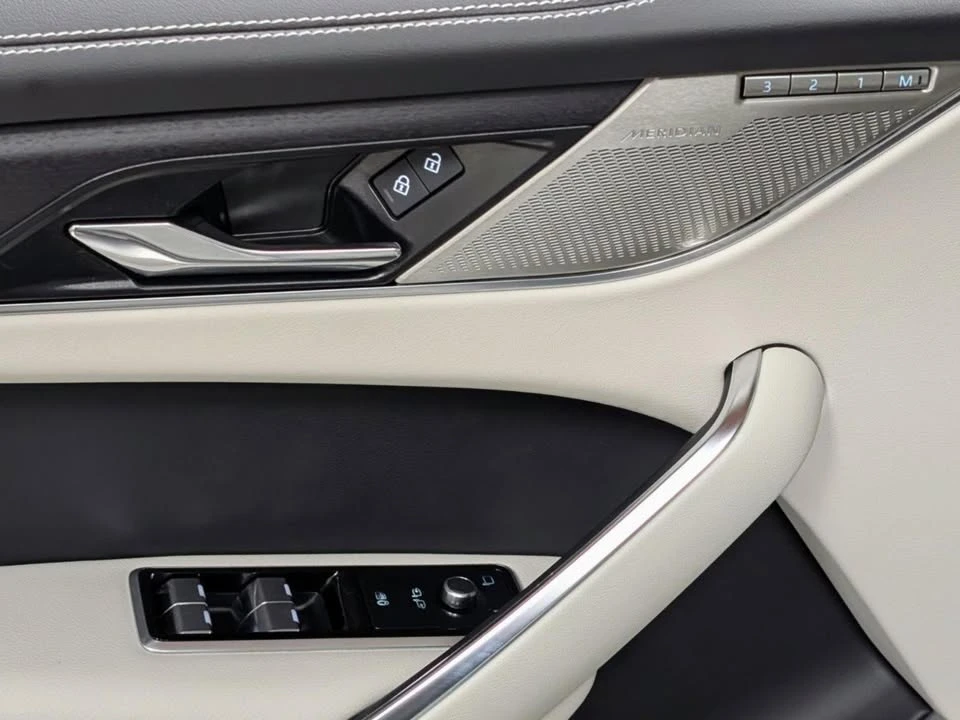 2024 Jaguar F-Pace - Image 12 of 20