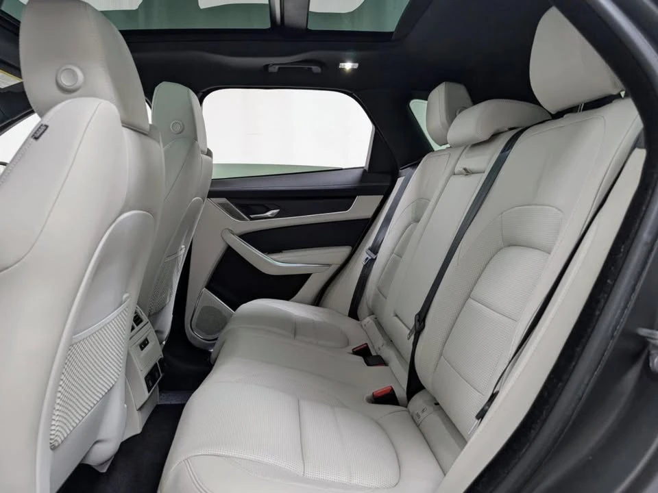 2024 Jaguar F-Pace - Image 17 of 20