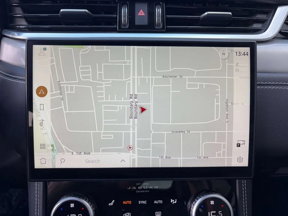 2024 Jaguar F-Pace - Image 17 of 20