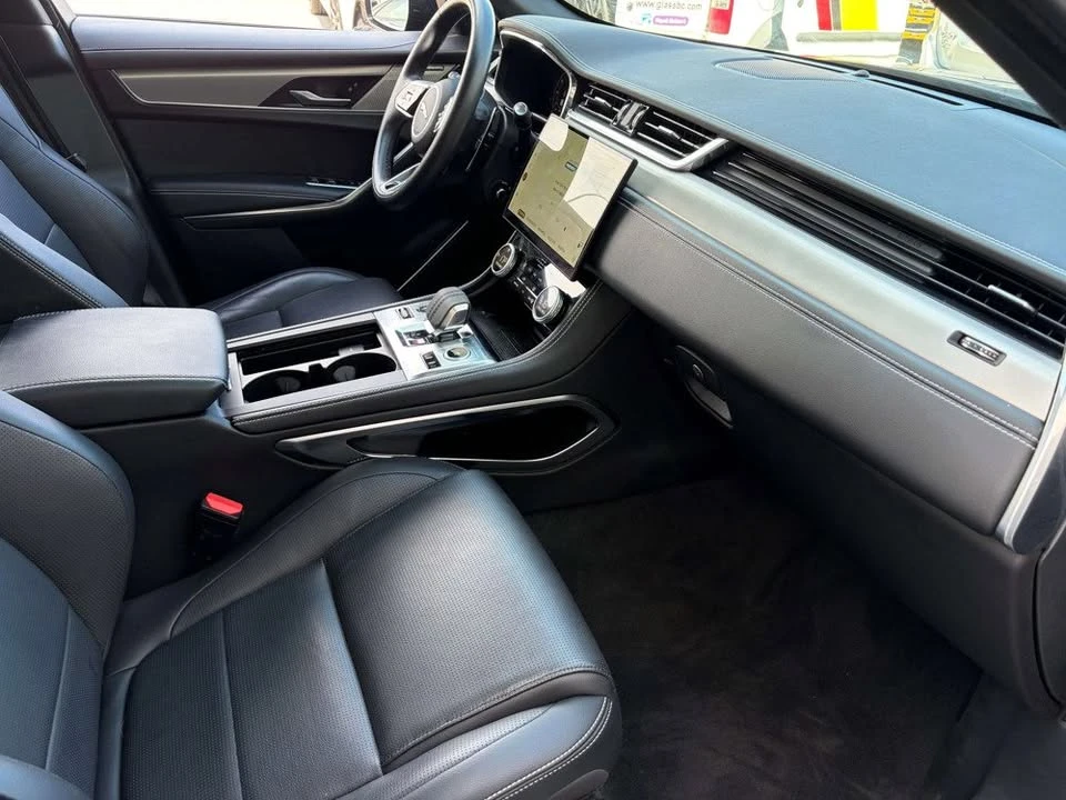2024 Jaguar F-Pace - Image 9 of 20