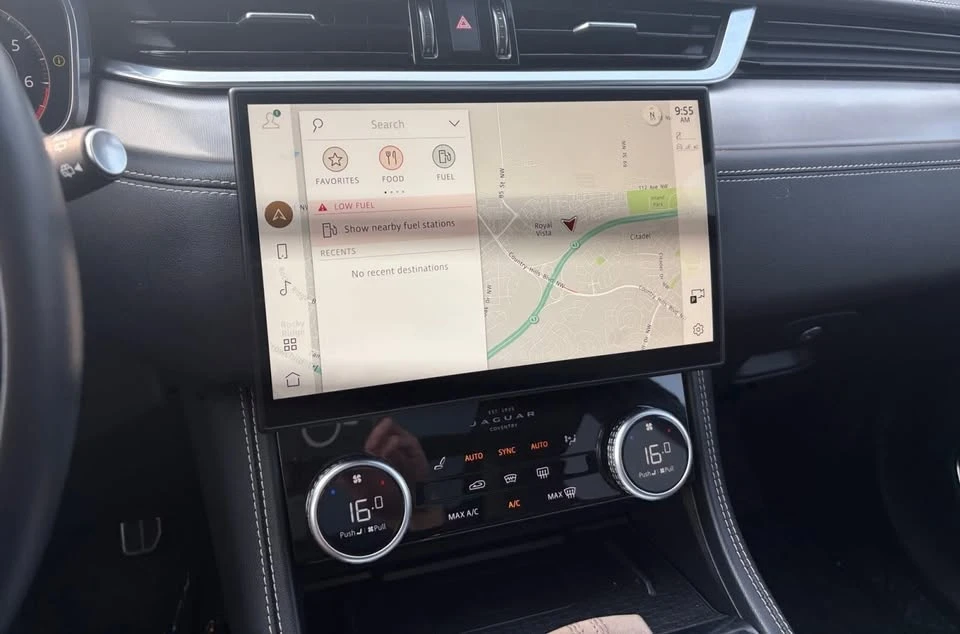 2024 Jaguar F-Pace - Image 17 of 20