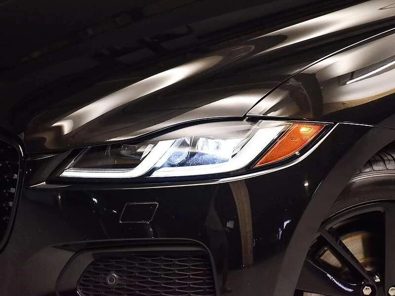 2024 Jaguar F-Pace - Image 3 of 17