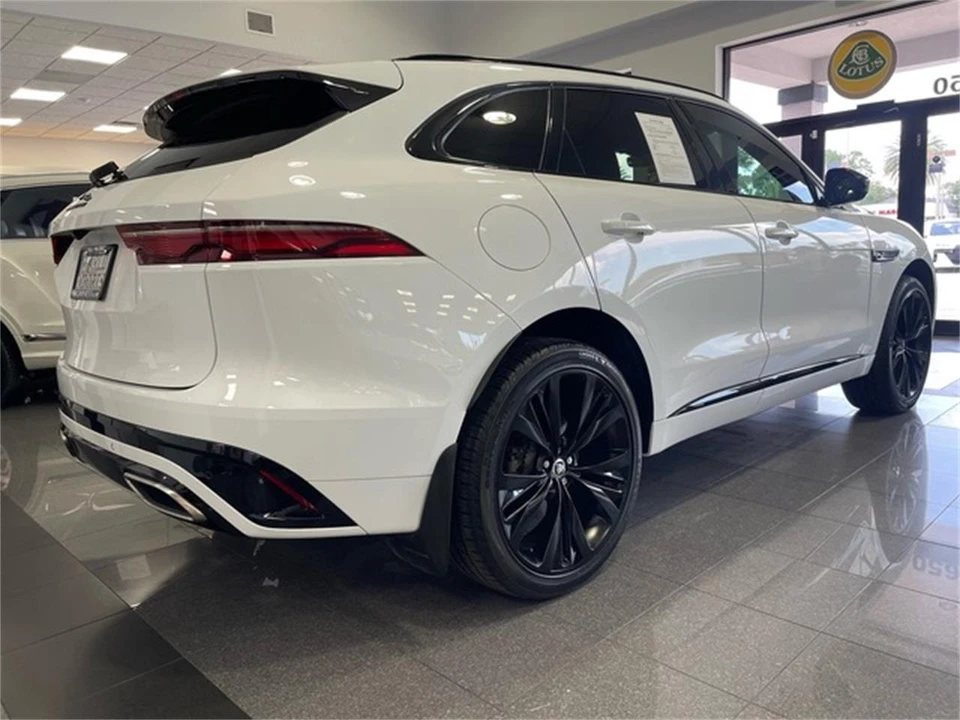 2024 Jaguar F-Pace - Image 5 of 31