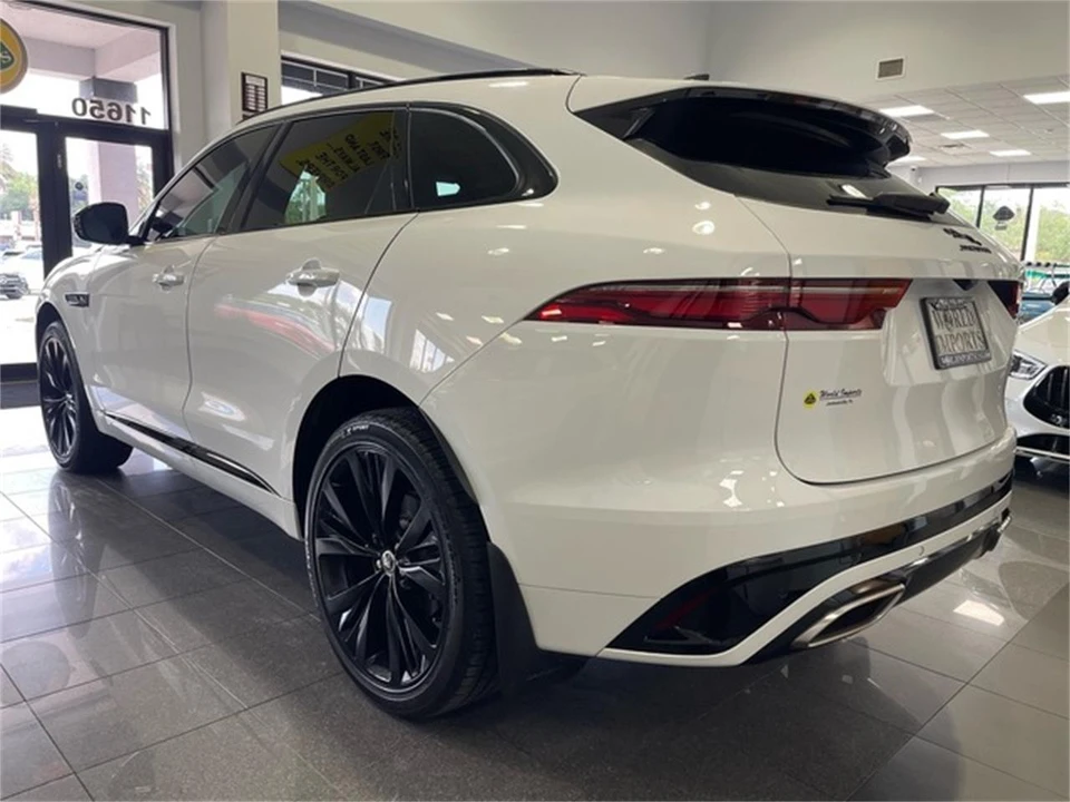 2024 Jaguar F-Pace - Image 3 of 31