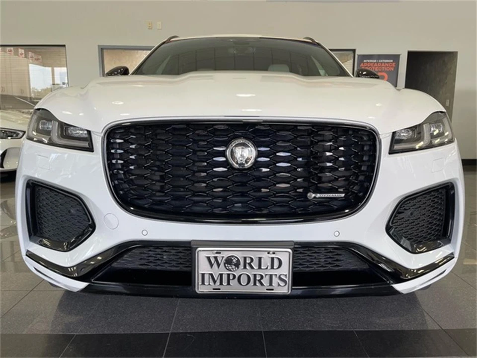 2024 Jaguar F-Pace - Image 8 of 31