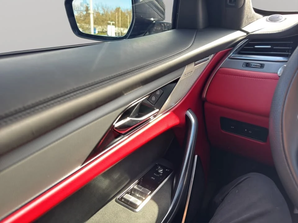 2024 Jaguar F-Pace SVR - Image 15 of 20