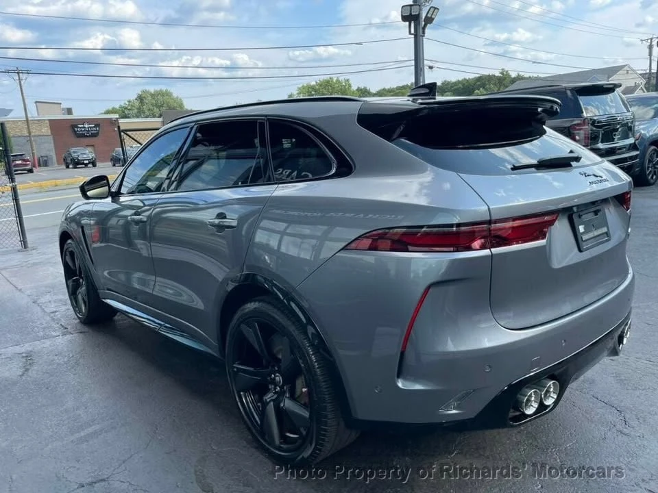 2024 Jaguar F-Pace SVR - Image 5 of 20