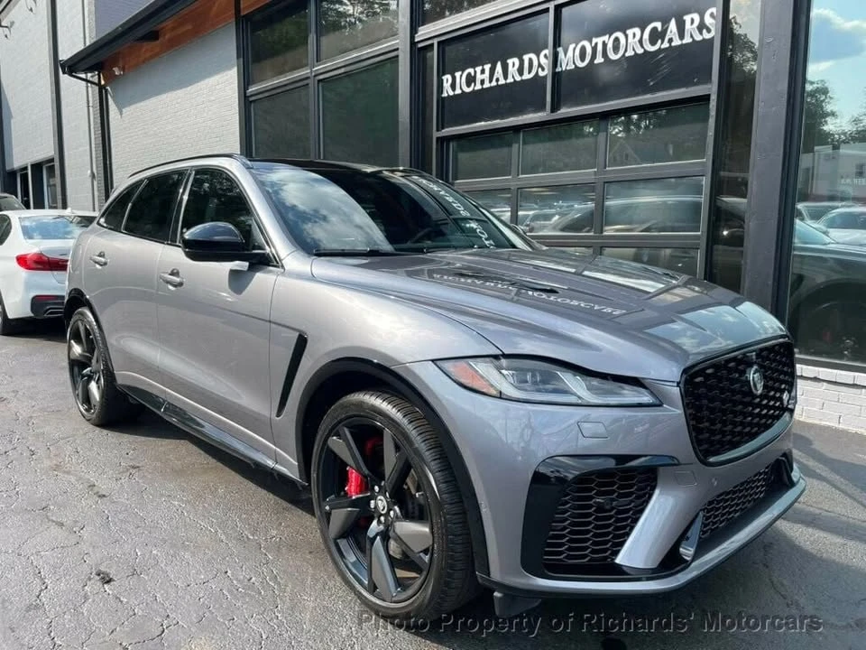 2024 Jaguar F-Pace SVR - Image 2 of 20