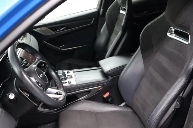 2024 Jaguar F-Pace SVR - Image 13 of 20