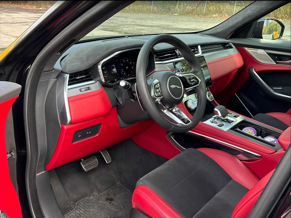 2024 Jaguar F-Pace SVR - Image 7 of 9