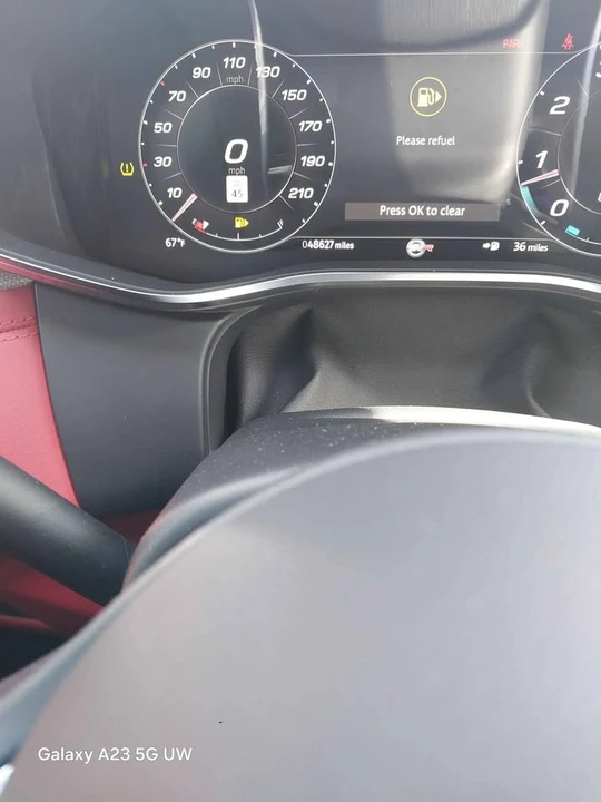 2024 Jaguar F-Pace SVR - Image 17 of 19