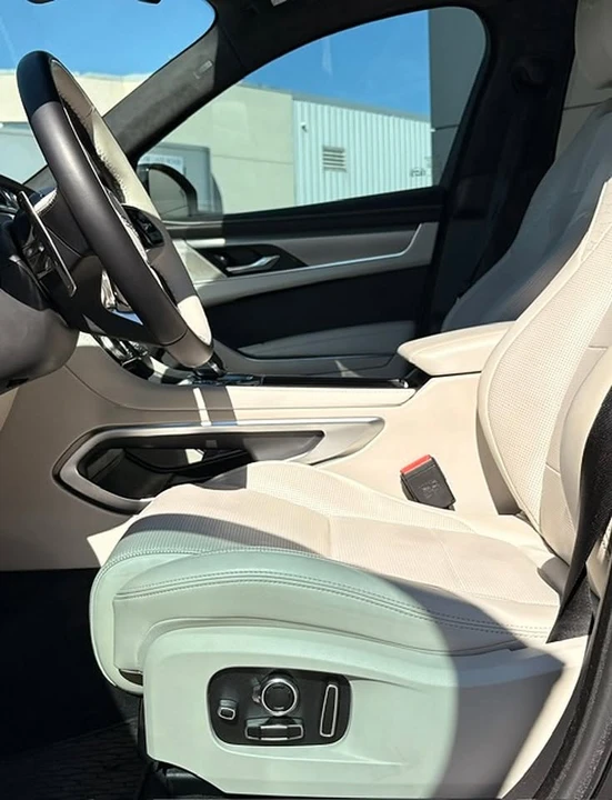 2024 Jaguar F-Pace - Image 4 of 7