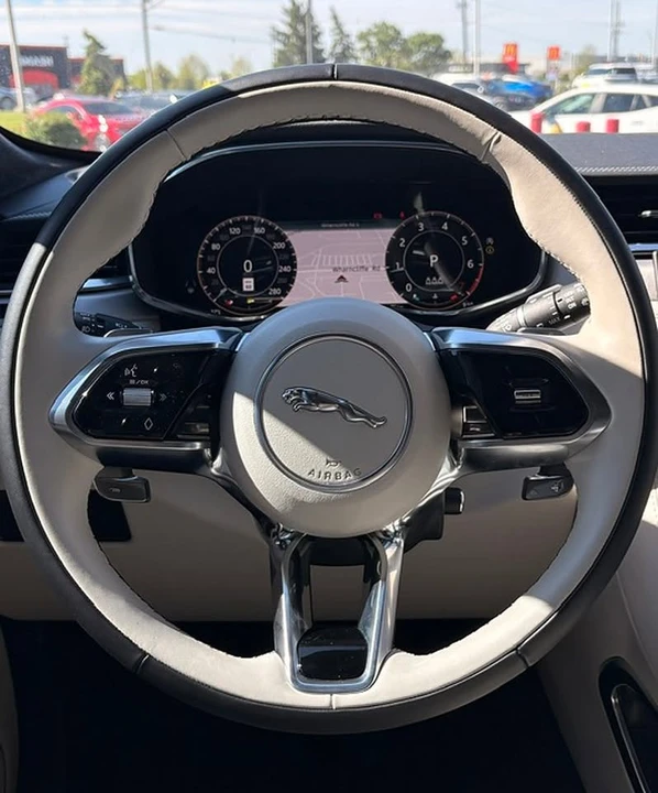2024 Jaguar F-Pace - Image 5 of 7