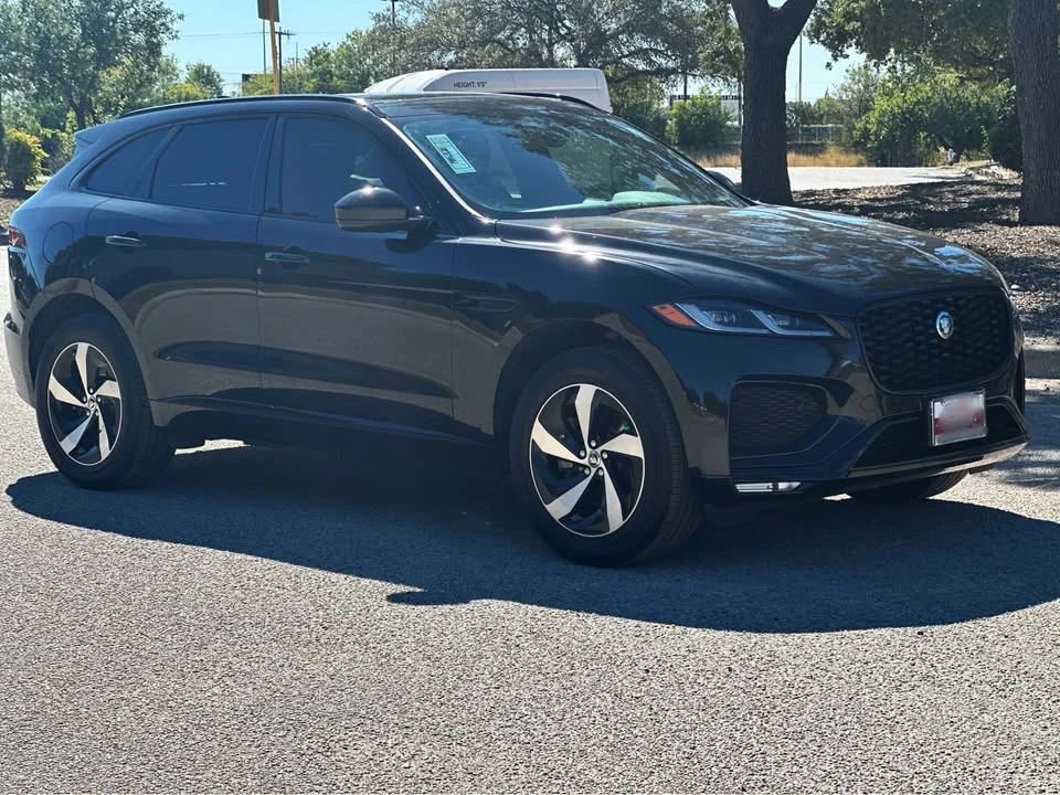 2024 Jaguar F-Pace - Image 4 of 10
