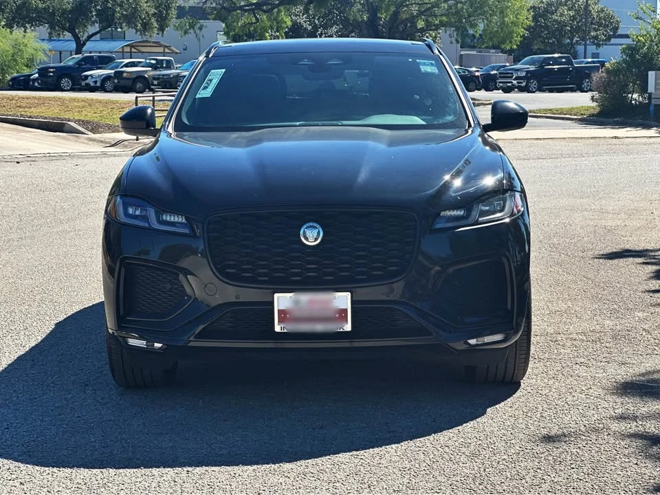 2024 Jaguar F-Pace - Image 2 of 10