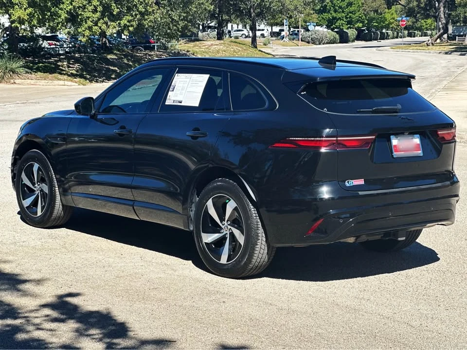 2024 Jaguar F-Pace - Image 5 of 10