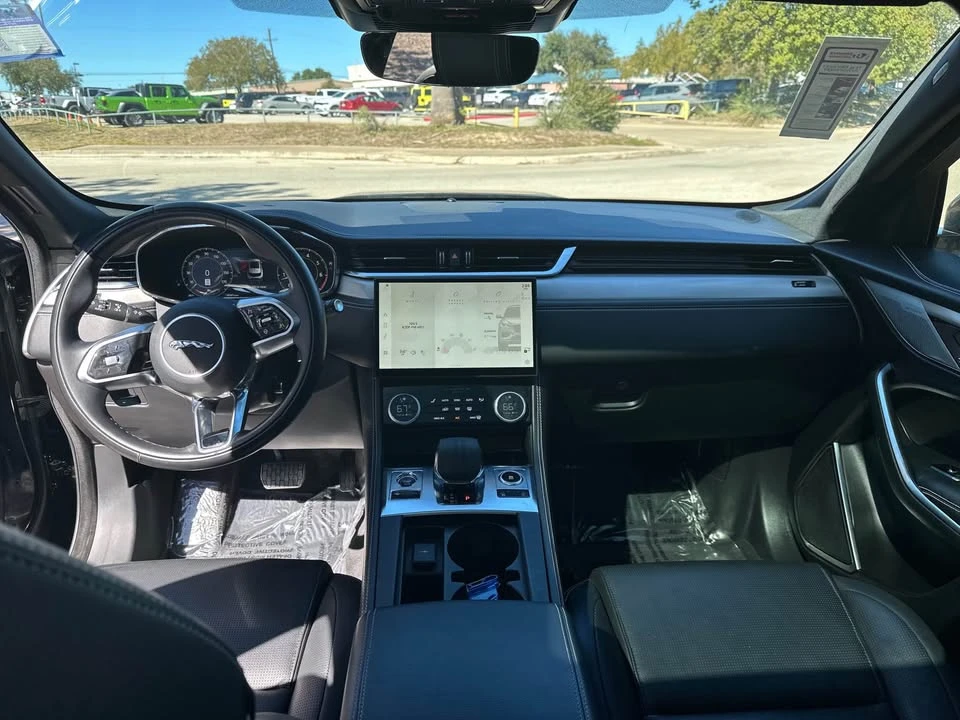 2024 Jaguar F-Pace - Image 8 of 10