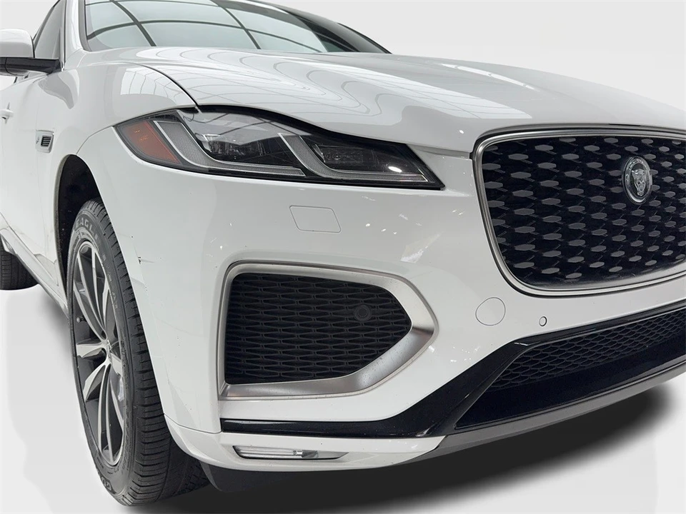 2024 Jaguar F-Pace - Image 2 of 12