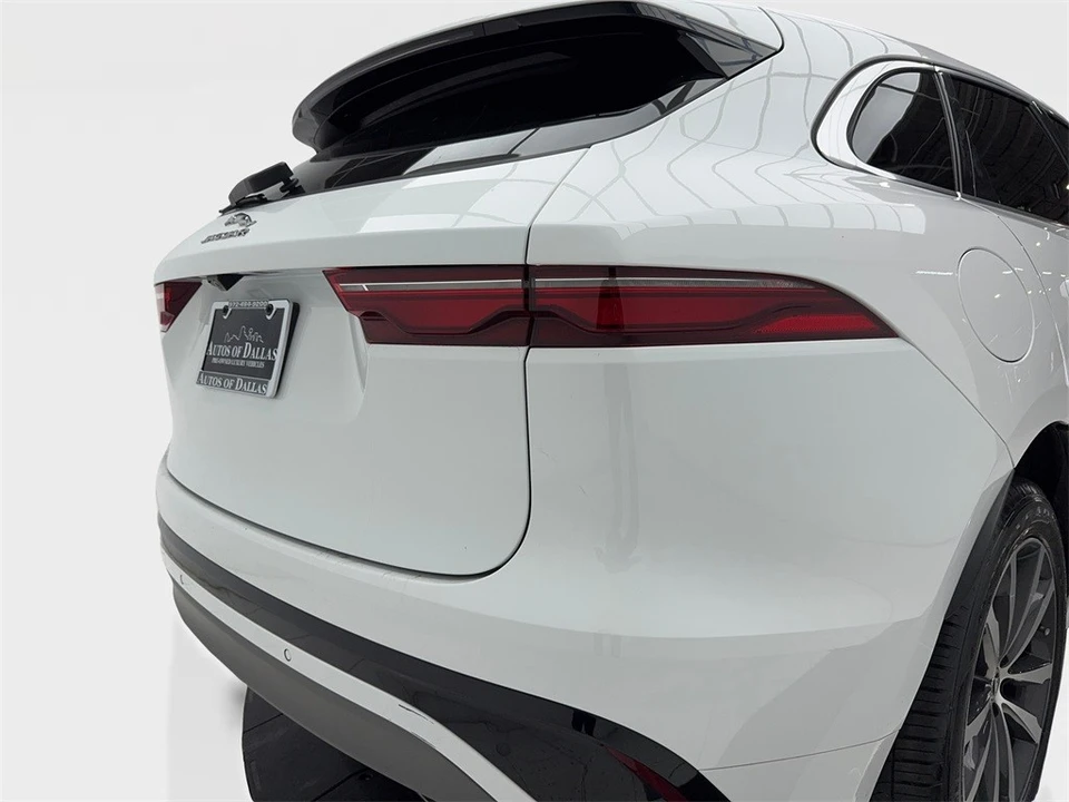 2024 Jaguar F-Pace - Image 7 of 12