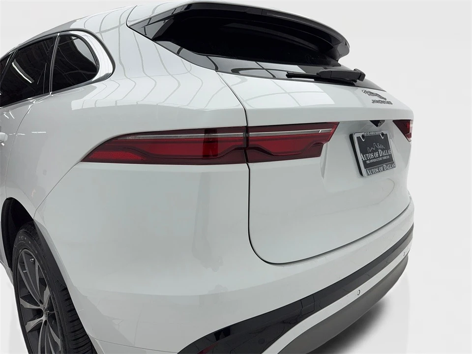 2024 Jaguar F-Pace - Image 10 of 12
