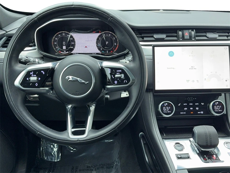 2024 Jaguar F-Pace - Image 17 of 21