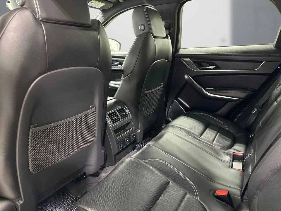 2024 Jaguar F-Pace - Image 14 of 20