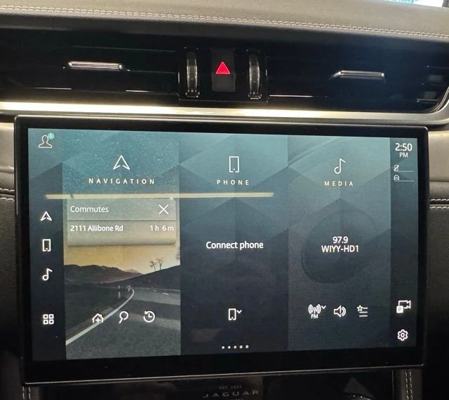 2024 Jaguar F-Pace - Image 18 of 21