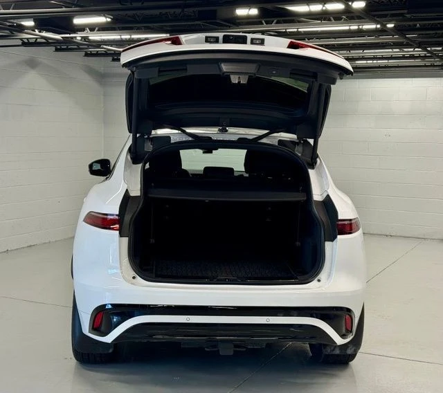 2024 Jaguar F-Pace - Image 9 of 21