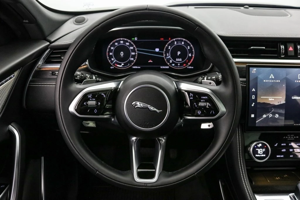2024 Jaguar F-Pace - Image 16 of 21