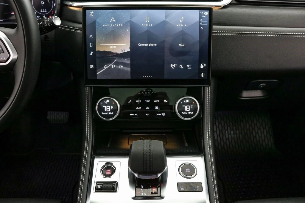 2024 Jaguar F-Pace - Image 19 of 21